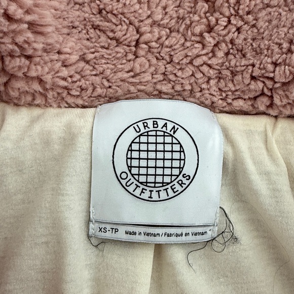 Urban Outfitters Pink Sherpa Puffer Jacket - Picture 3 of 4